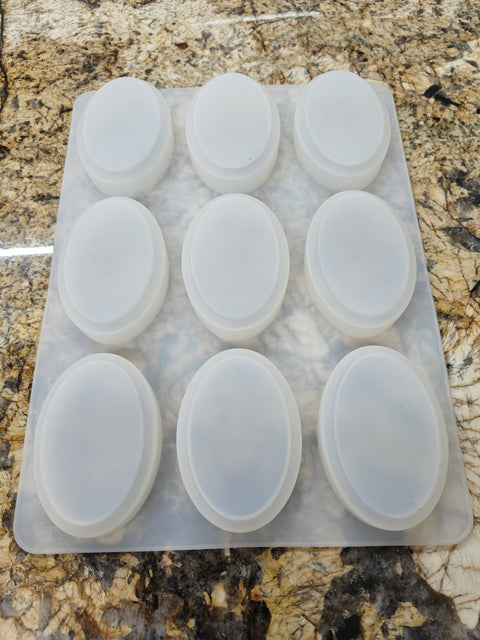 Smello's 9 Cavity Oval Shaped Silicone Mould (BS 127)