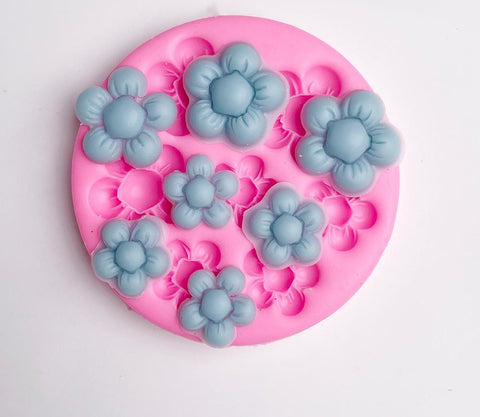 Smello's 7 Cavity Blossom Flower Silicone Fondant Mould (FB 134)