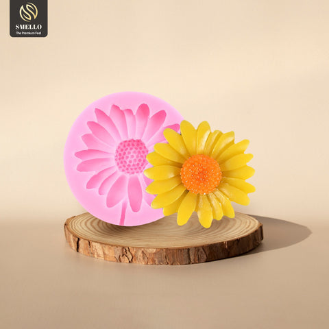 Smello's Moon Daisy  Silicone Fondant Mould (FB 152)