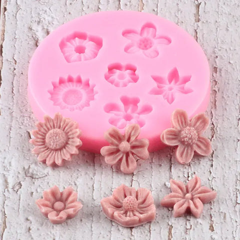 Smello's 6 Cavity Mix Flowers Silicone Fondant Mould (FB 120)