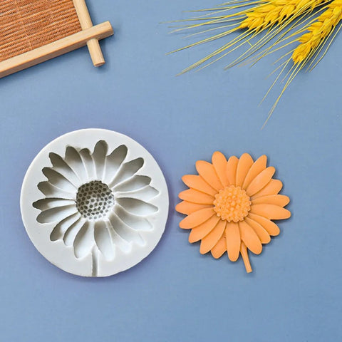 Smello's Moon Daisy  Silicone Fondant Mould (FB 152)