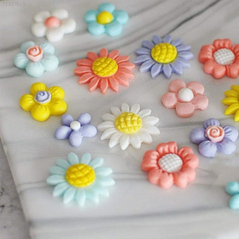 Smello's 12 Cavity Floral Dream Silicone Fondant Mould (FB 126)