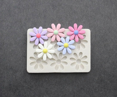 Smello's 6 Cavity Daisy Flower Silicone Fondant Mould (FB 138)