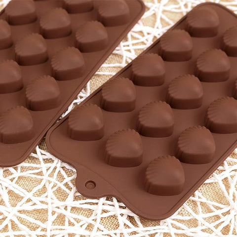 Smello's 15 Cavity Shells Chocolate Silicone Moulds (CHM 122)