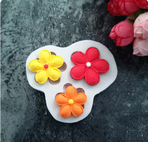 Smello's 3 Cavity Cute Flowers Silicone Fondant Mould (FB 118)