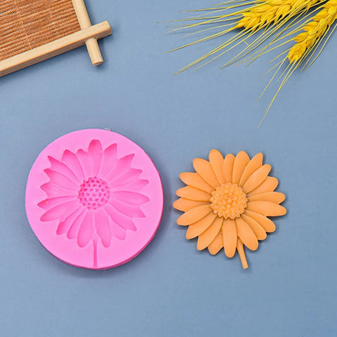 Smello's Moon Daisy  Silicone Fondant Mould (FB 152)