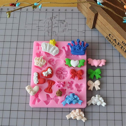 Smello's 19 Cavity Queen Bows Princess Silicone Fondant Mould (FB 105)