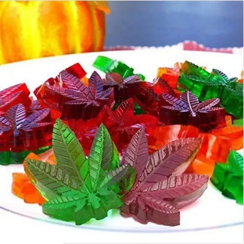 Smello's 8 Slot Marijuana Leaf Chocolate Silicone Moulds (CHM 147)